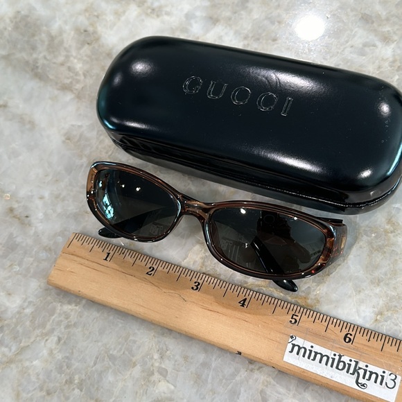 GUCCI Sunglasses - Picture 13 of 16